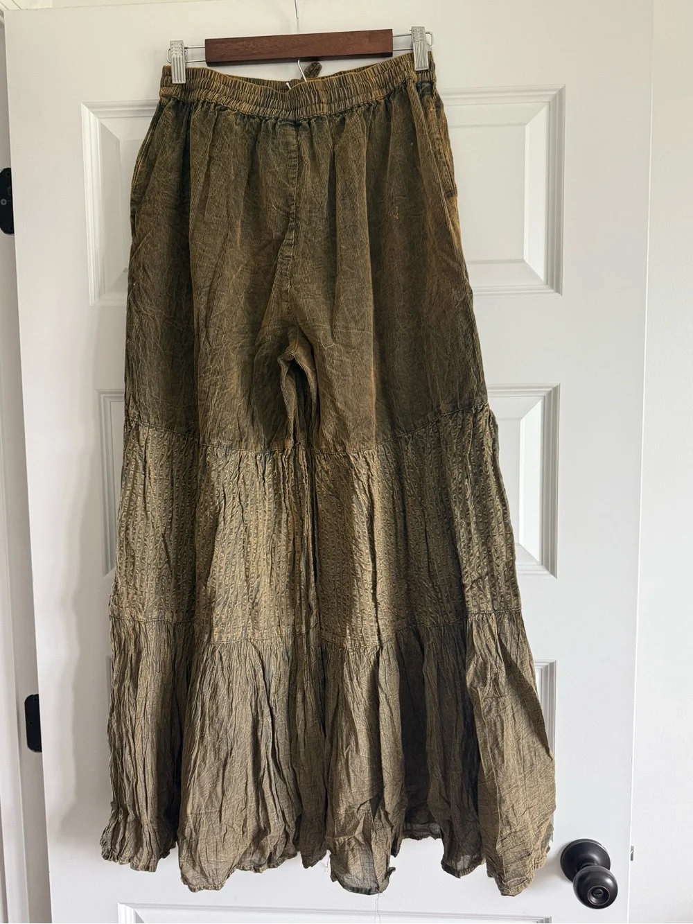 Young Threads NWT Olive Green Earthy Boho Wide Leg Pants Medium